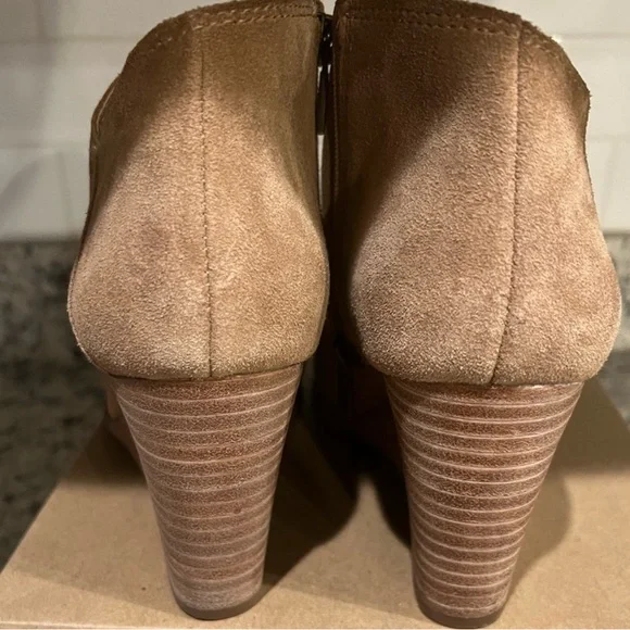 Lucky Brand Tan Suede Ankle Booties - Picture 2 of 4